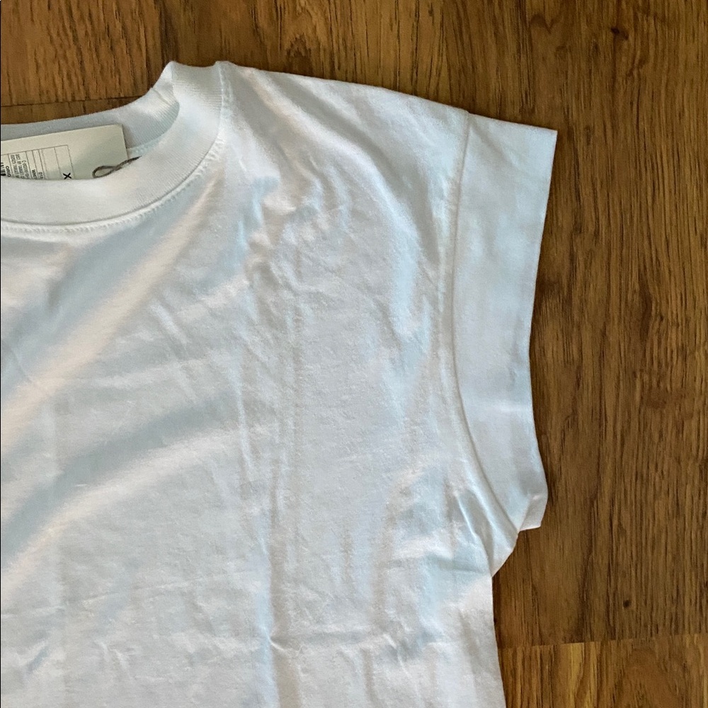 BNWT a new day White Short Sleeve Tee - Picture 5 of 13